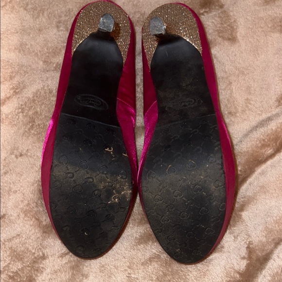 Candie's Fuchsia Satin Heels with Sparkling Gold Stiletto - Picture 4 of 6